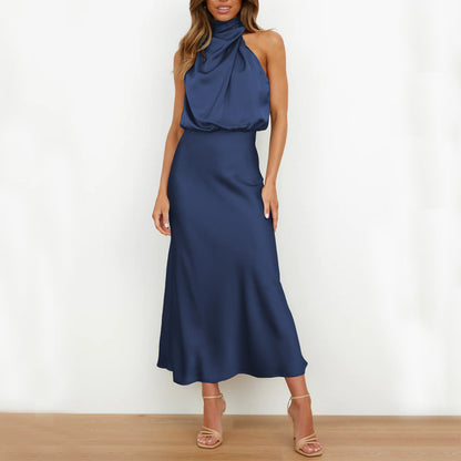 Elegant sleeveless summer dress neckline detail