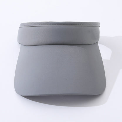 Wide brim sunshade hat on model