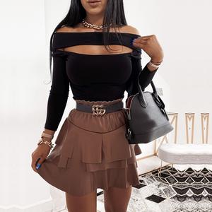 Puff cake mini skirt waistband detail