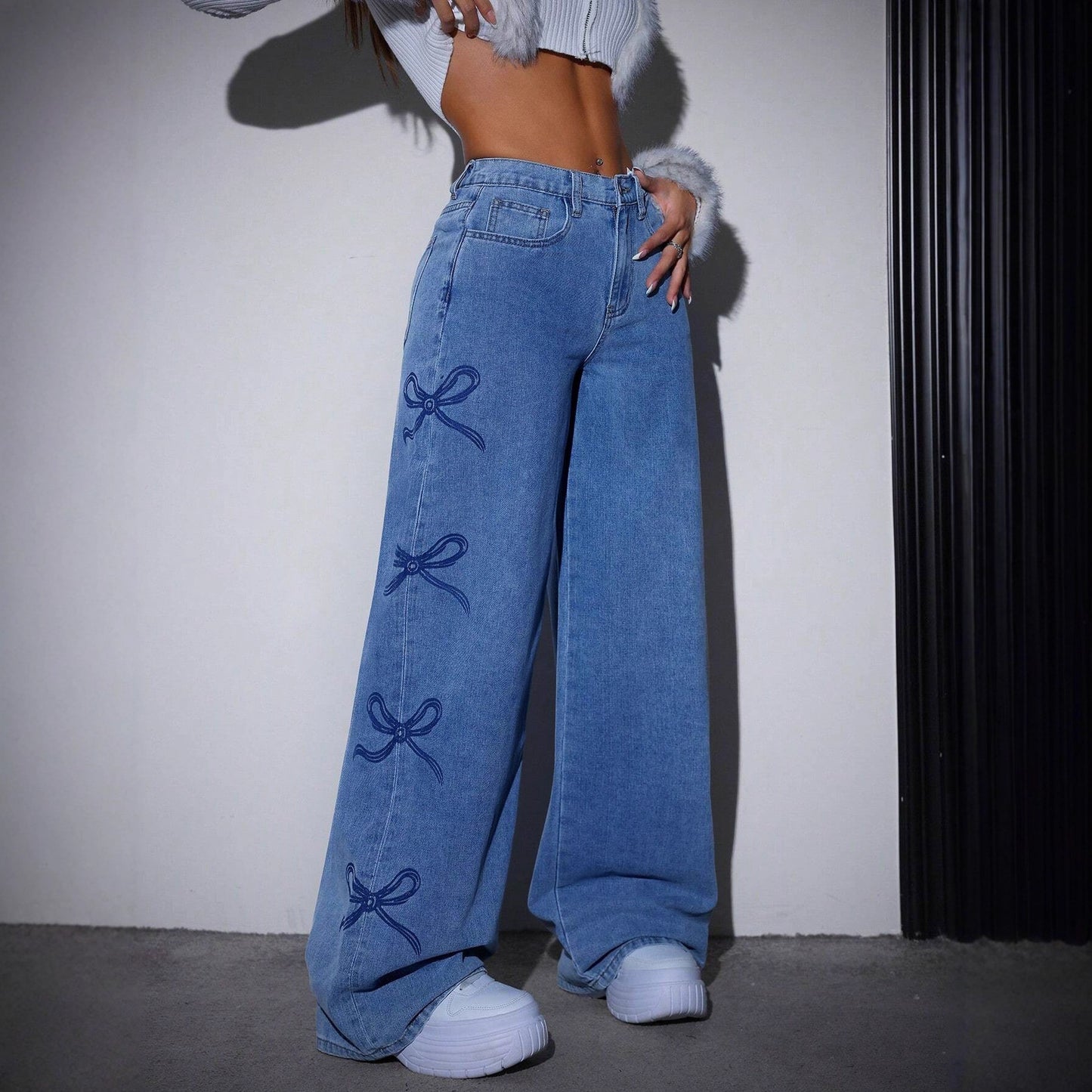 Printed wide leg jeans waistband