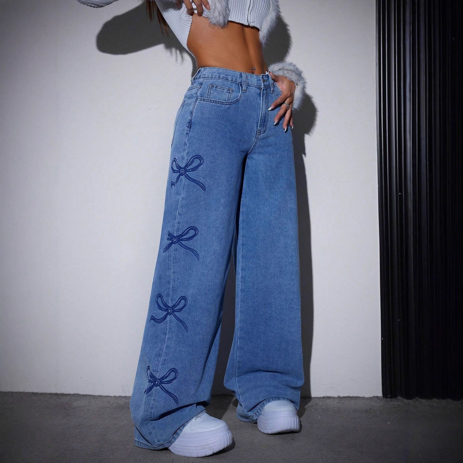 Printed wide leg jeans waistband