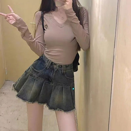 Retro pleated mini skirt lifestyle