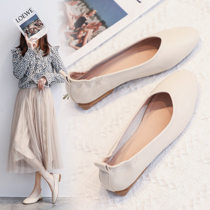 Women's leather pea shoes sole view