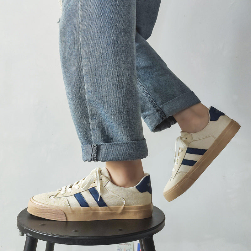 Men's fashion training shoes back view