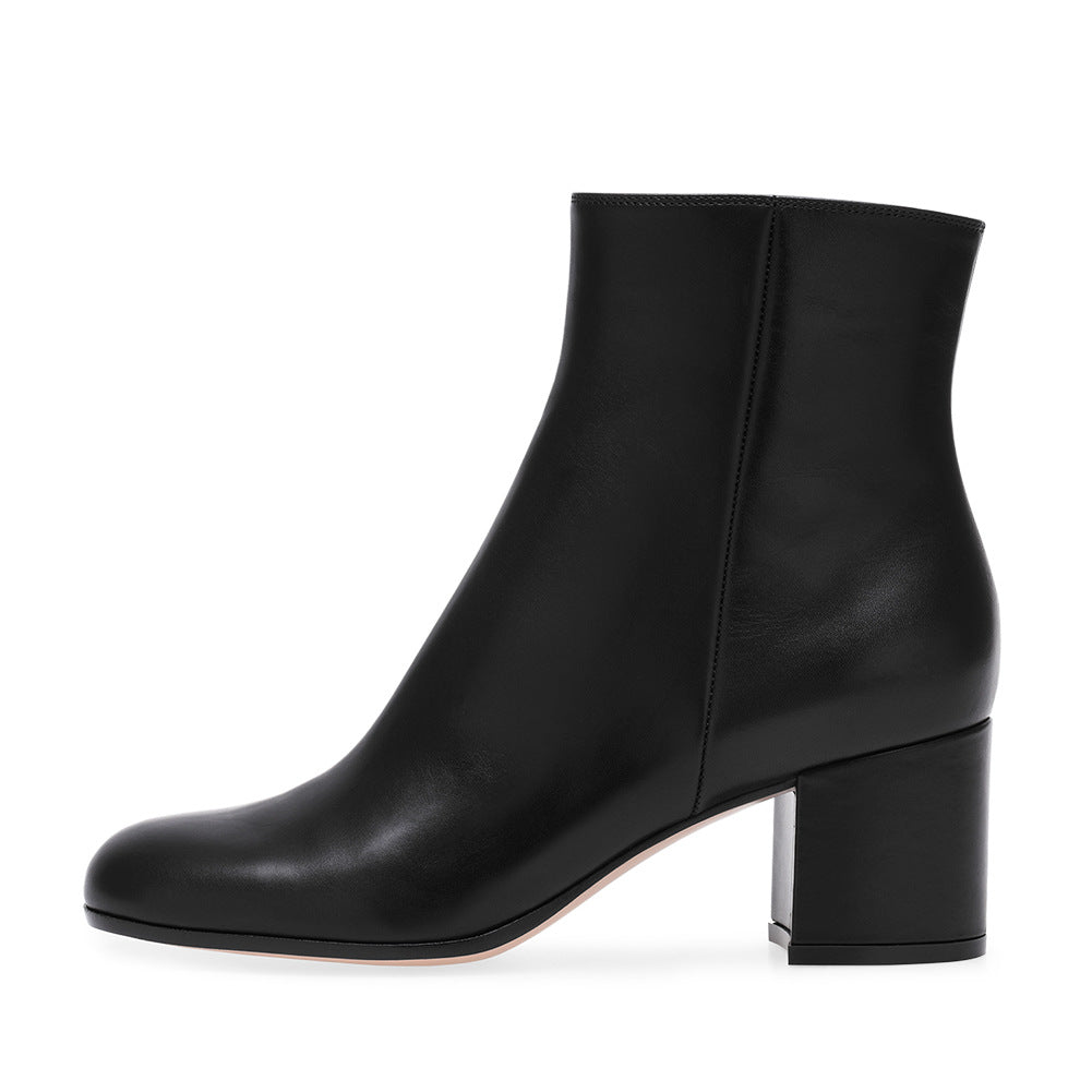 Women's chunky heel shoes toe detail