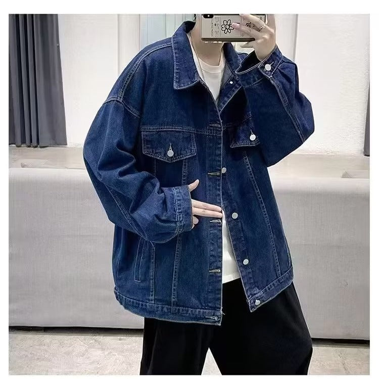 Men's loose fit denim jacket pocket detail