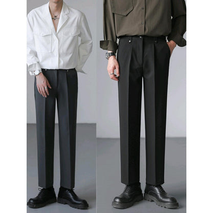 Women's loose straight pants waistband detail