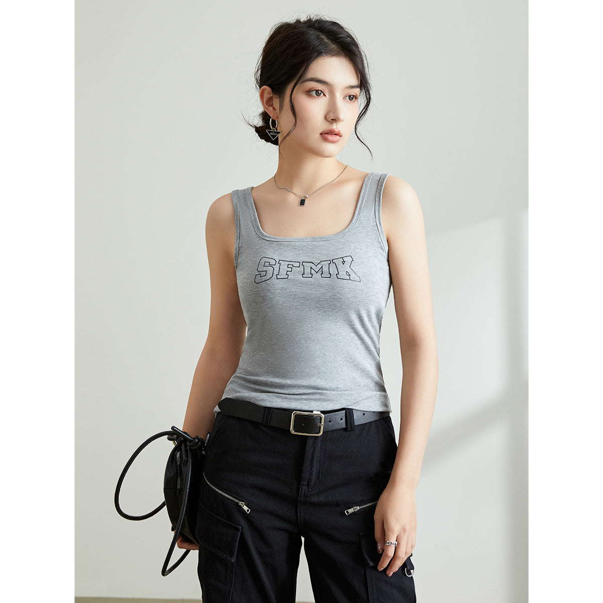 Slim Fit Short Vest
