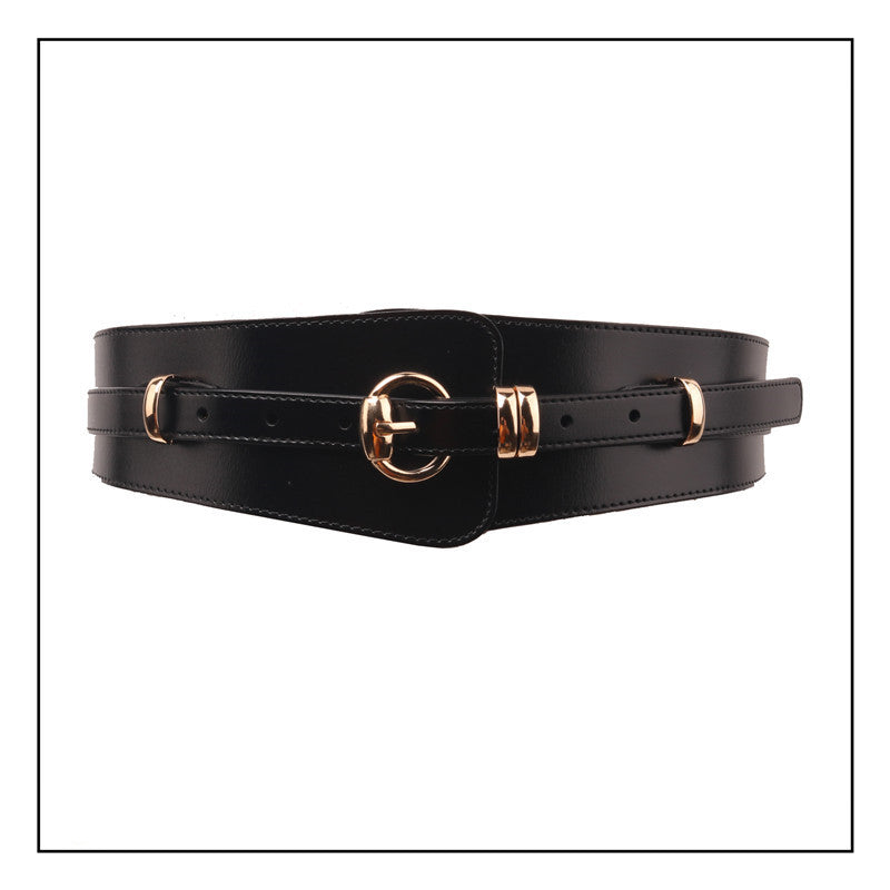 Fall winter fashion waist belt on model