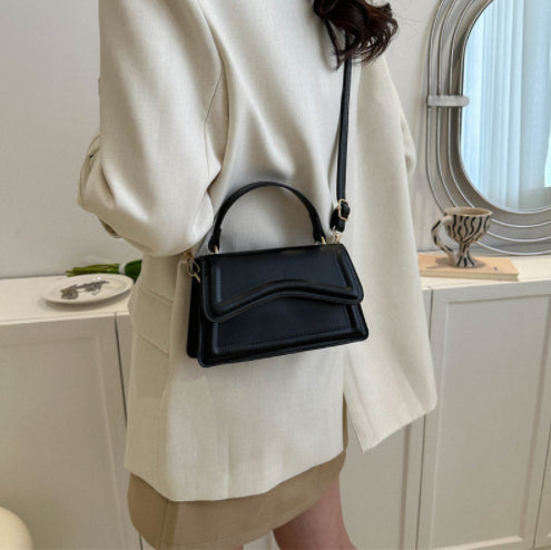 Ibiza handbag side view