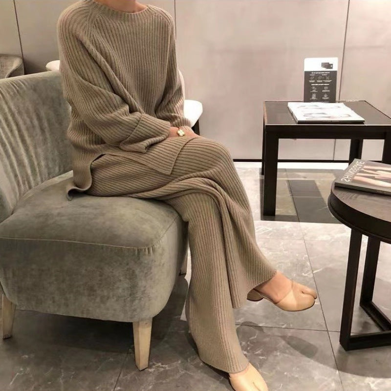 2-piece premium loungewear close-up detail