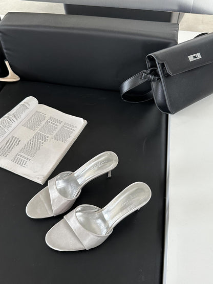 Women's open toe sandals pair view