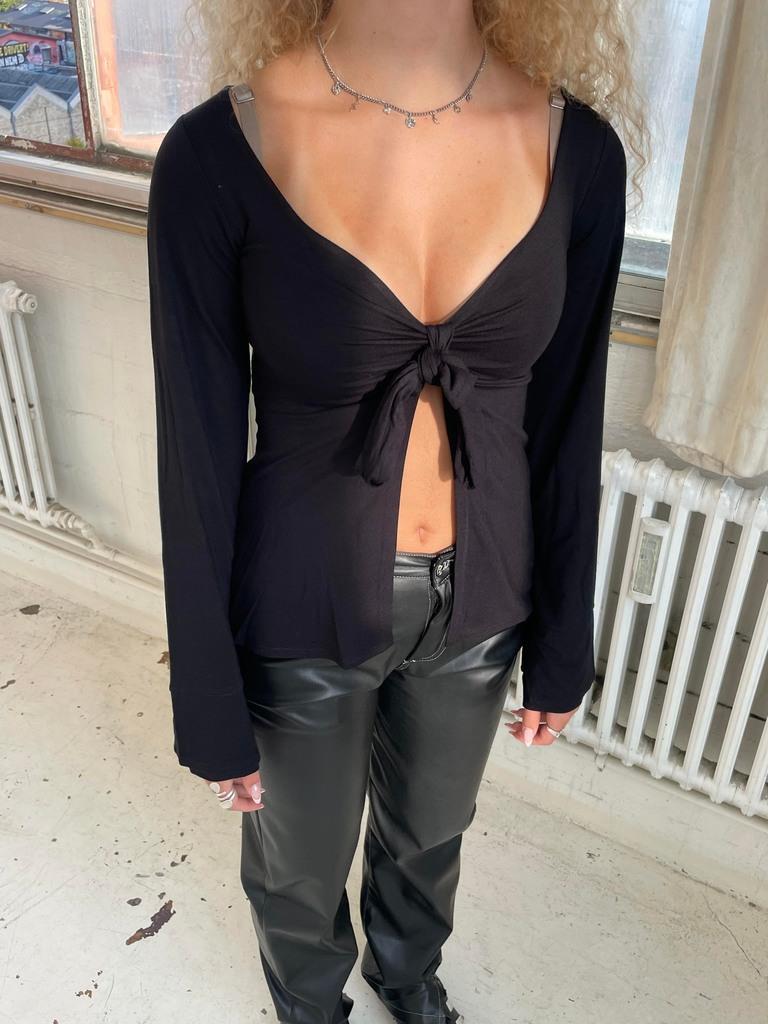 Twisted Butterfly V-neck Top