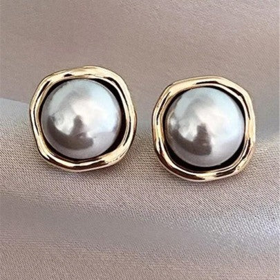Retro light-luxury earrings alternate style
