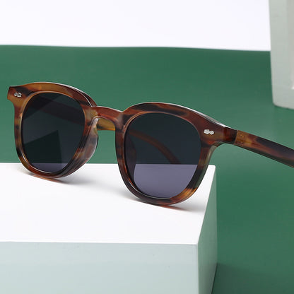 Old money tinted glasses on model lifestyle