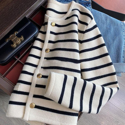 Women's premium striped wool vest v-neck detail