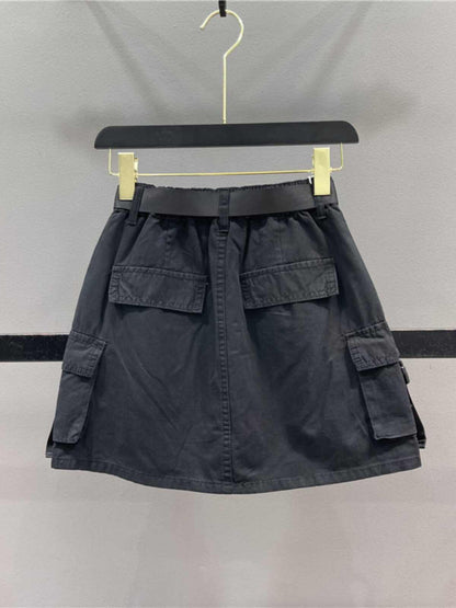 Pocket bodycon mini skirt pocket detail