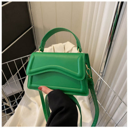 Ibiza handbag hardware close-up