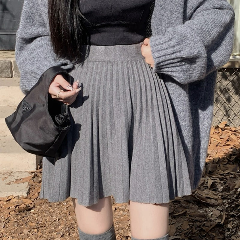 Women's Oxford pleated wool mini skirt side view