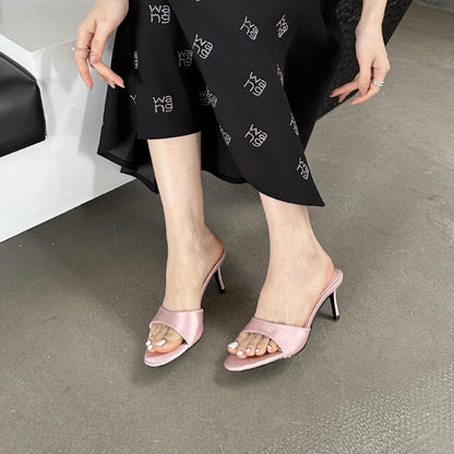 Women's open toe sandals sole view