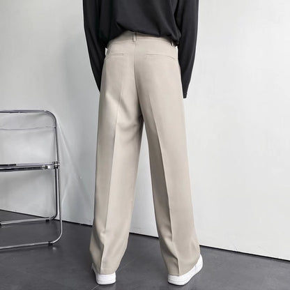 Women's loose casual pants waistband detail