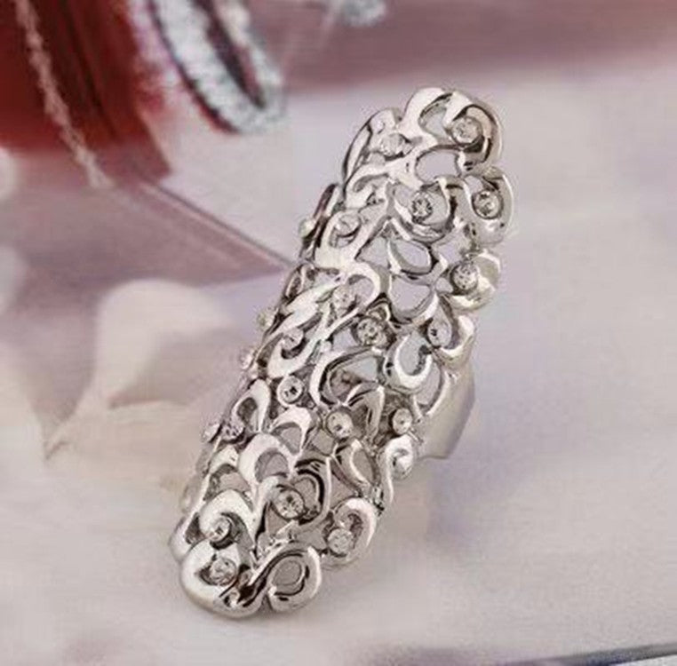Hollow pattern ring pair view