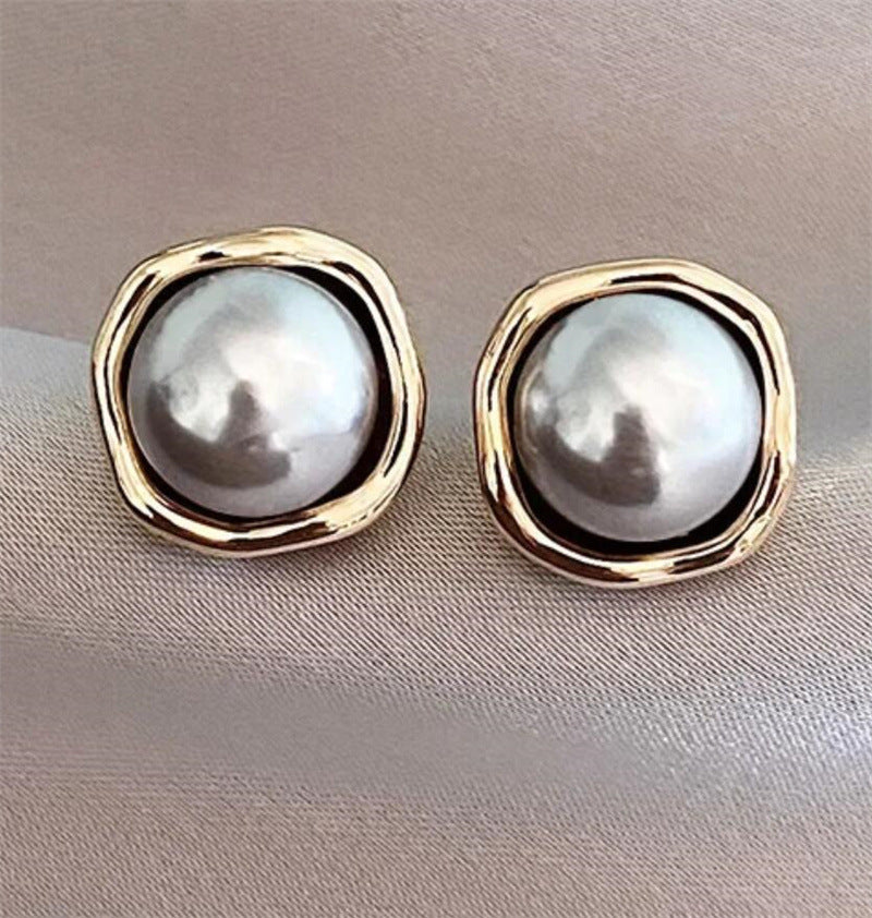 Retro light-luxury earrings color options