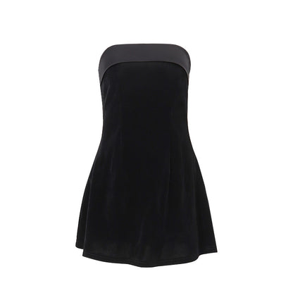 Tube top A-line dress neckline detail