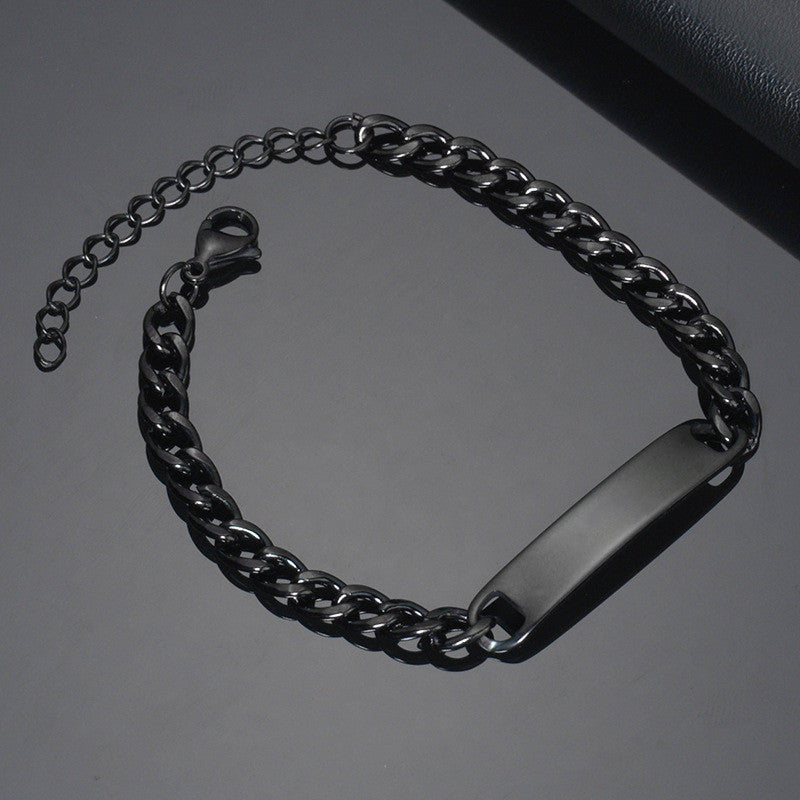 Signature chain bracelet link detail