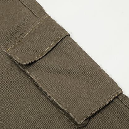 Men's slightly flared jeans waistband detail
