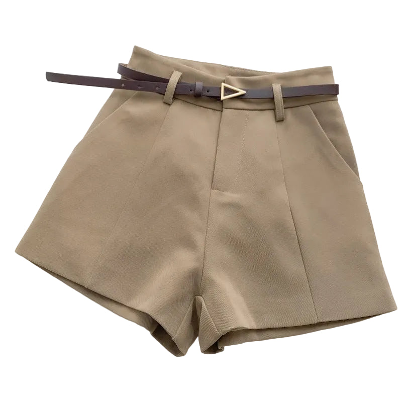 Women's vintage luxe shorts full length model