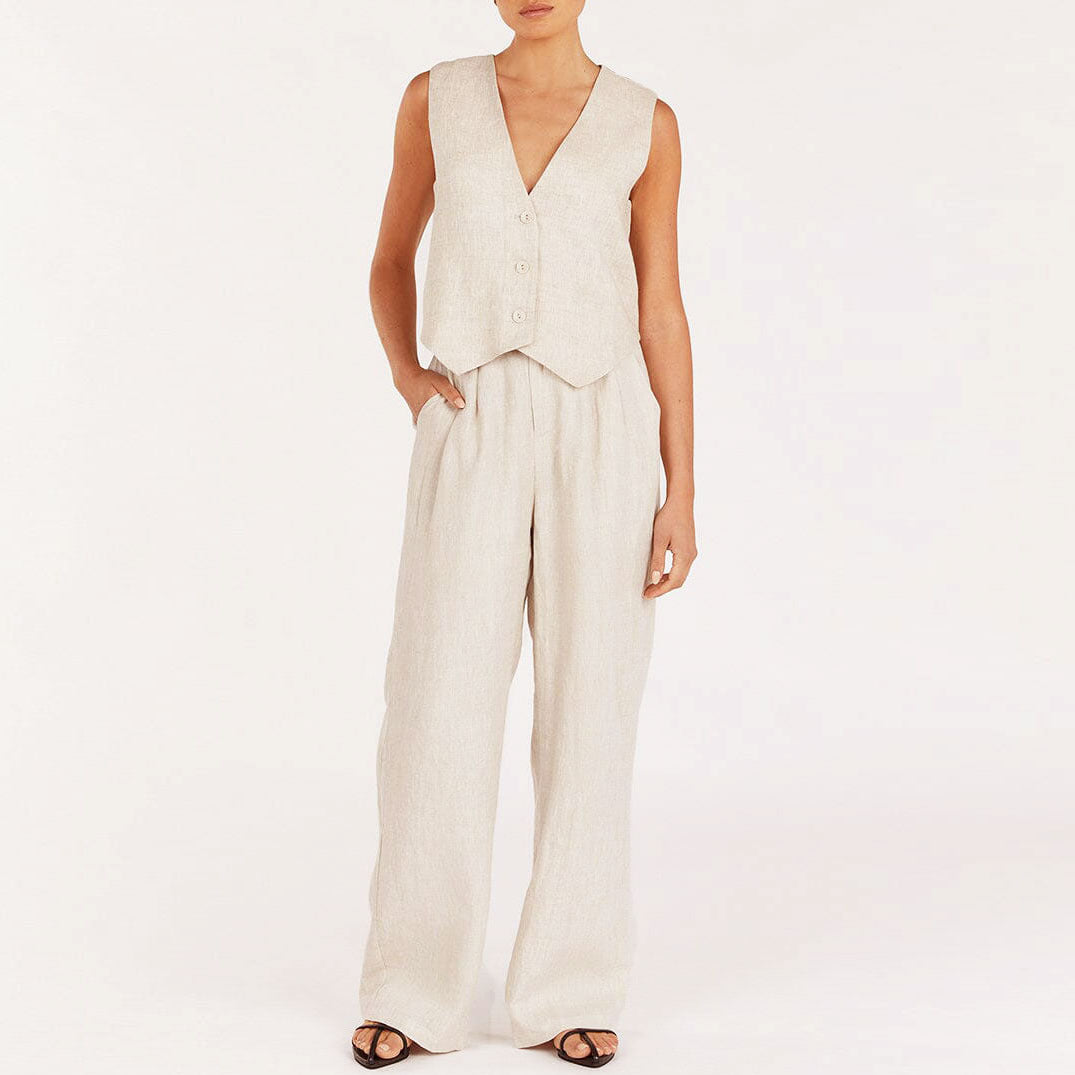 Classy lady linen two-piece set side view